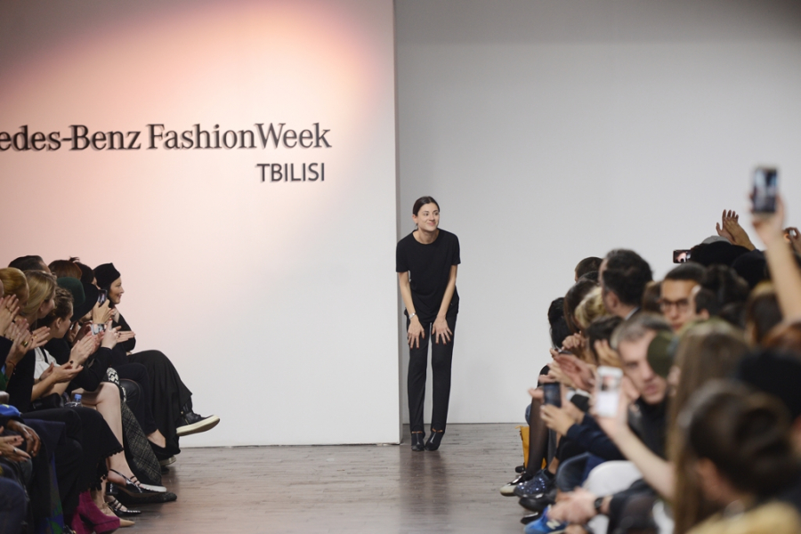 SPRING/SUMMER 2017 CATWALK / BEVZA