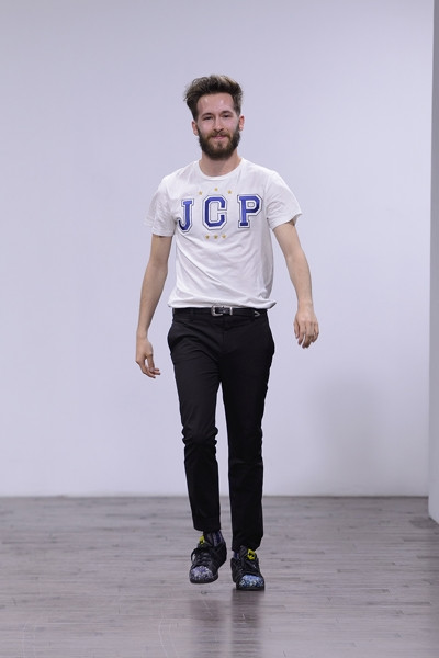 FALL-WINTER 2017 / CATWALKS / JUAN CARLOS PAJARES