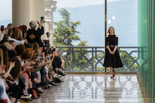 FALL-WINTER 2017 / CATWALKS / ANOUKI