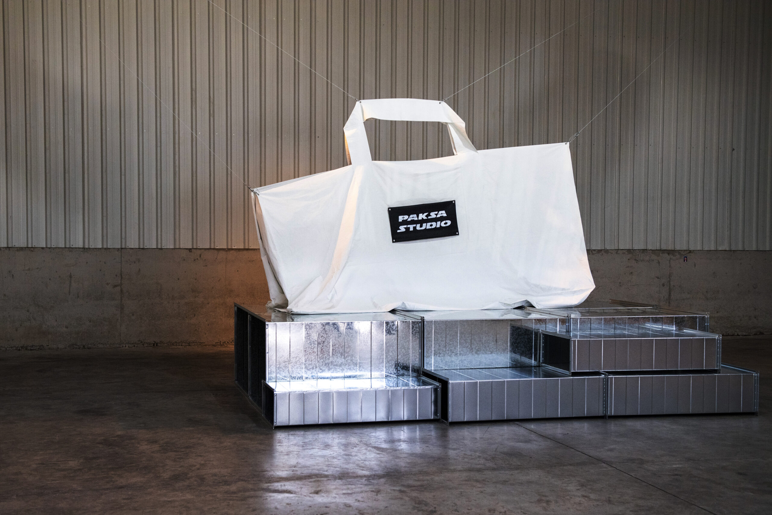 PAKSA STUDIO exposition